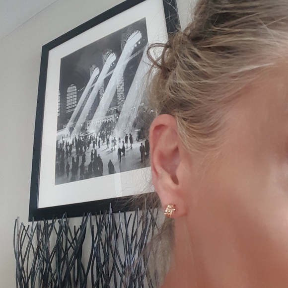 ROSE GOLD Tone Amber CZ Studs (Criss-Cross) sold on title - Picture 3 of 6